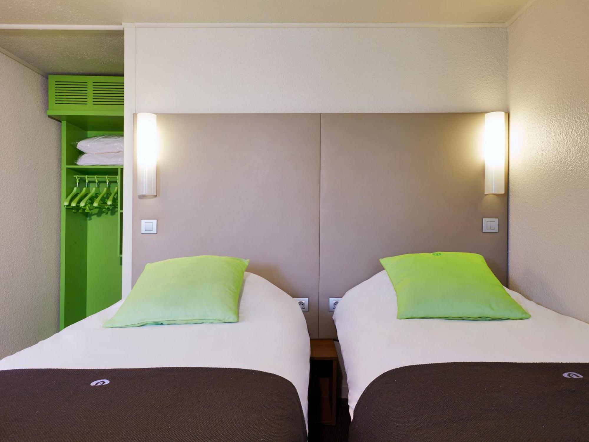 Campanile Brest - Gouesnou Aeroport Hotel Room photo